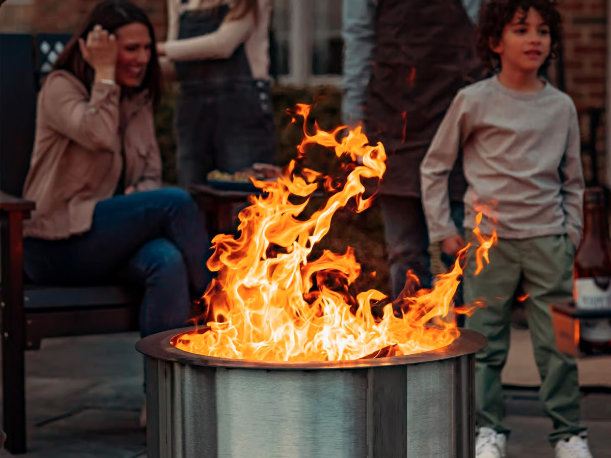 Fire Pit Safety Tips: How to Enjoy Your Outdoor Fire Pit Safely
